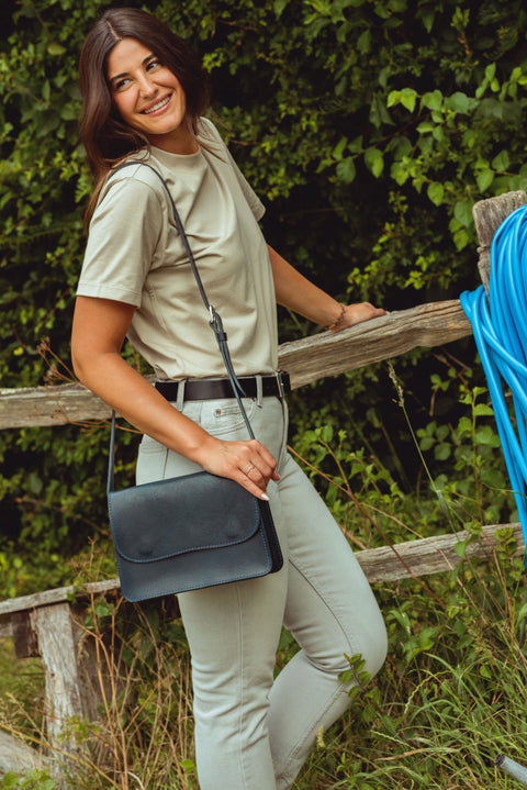 Vic - Missouri Navy Leather Bag