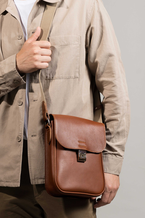 Bennet Tan Leather Messenger Bag