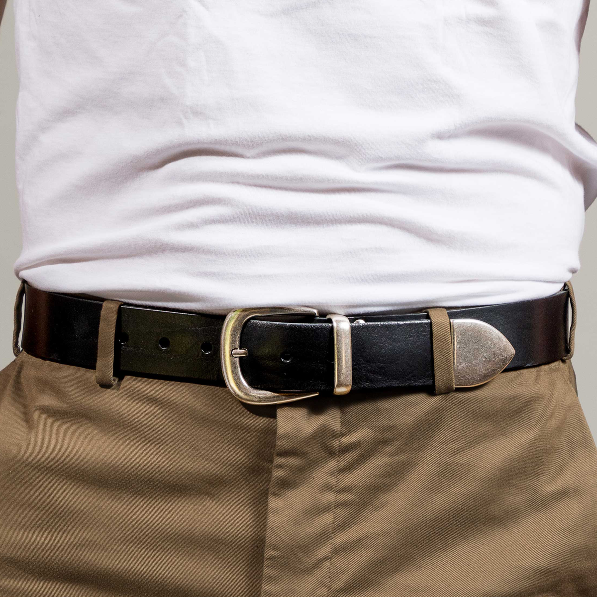 Web_Big_VL_1328_close_crop.png  display picture 2