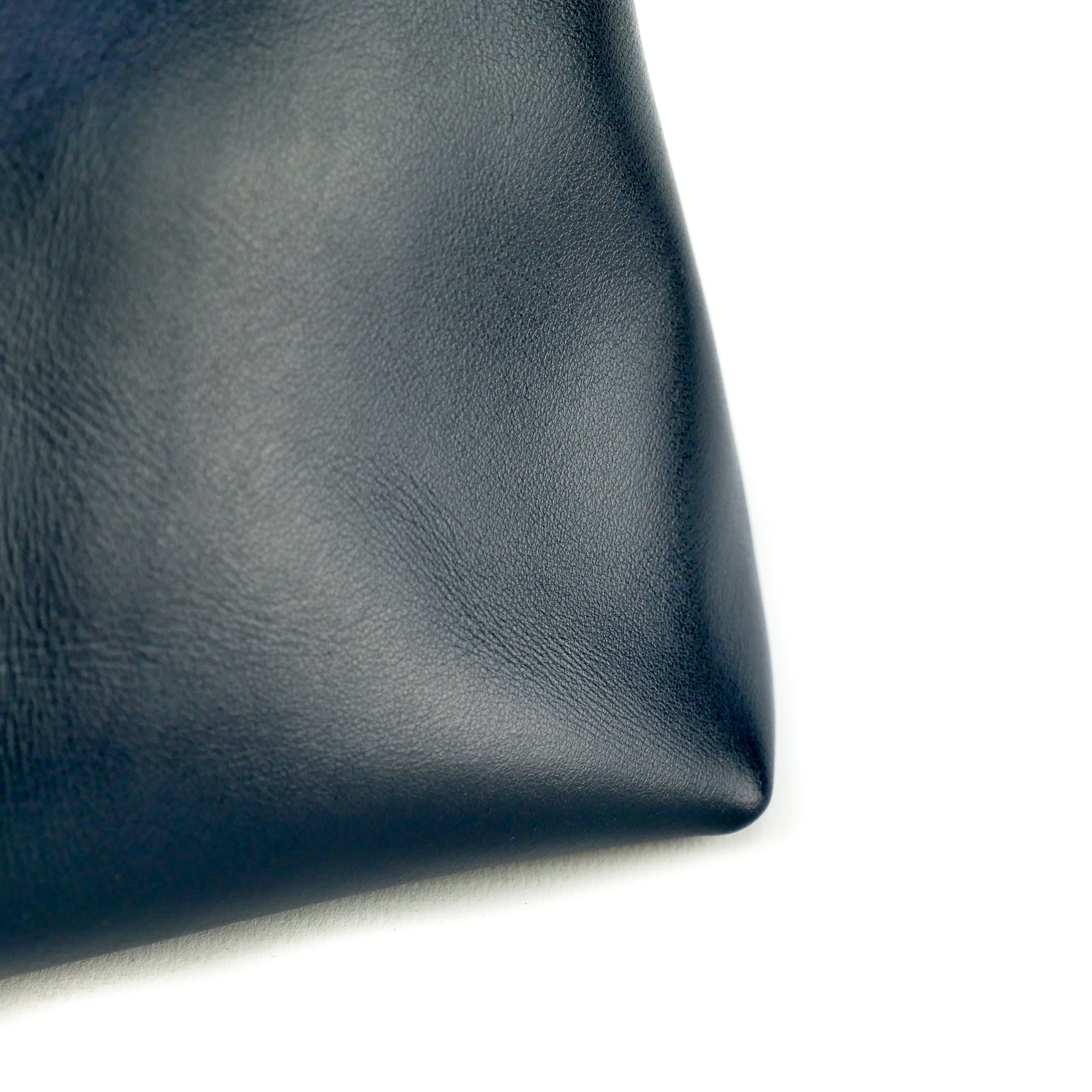 Navy Leather Travel Bag - Roam
